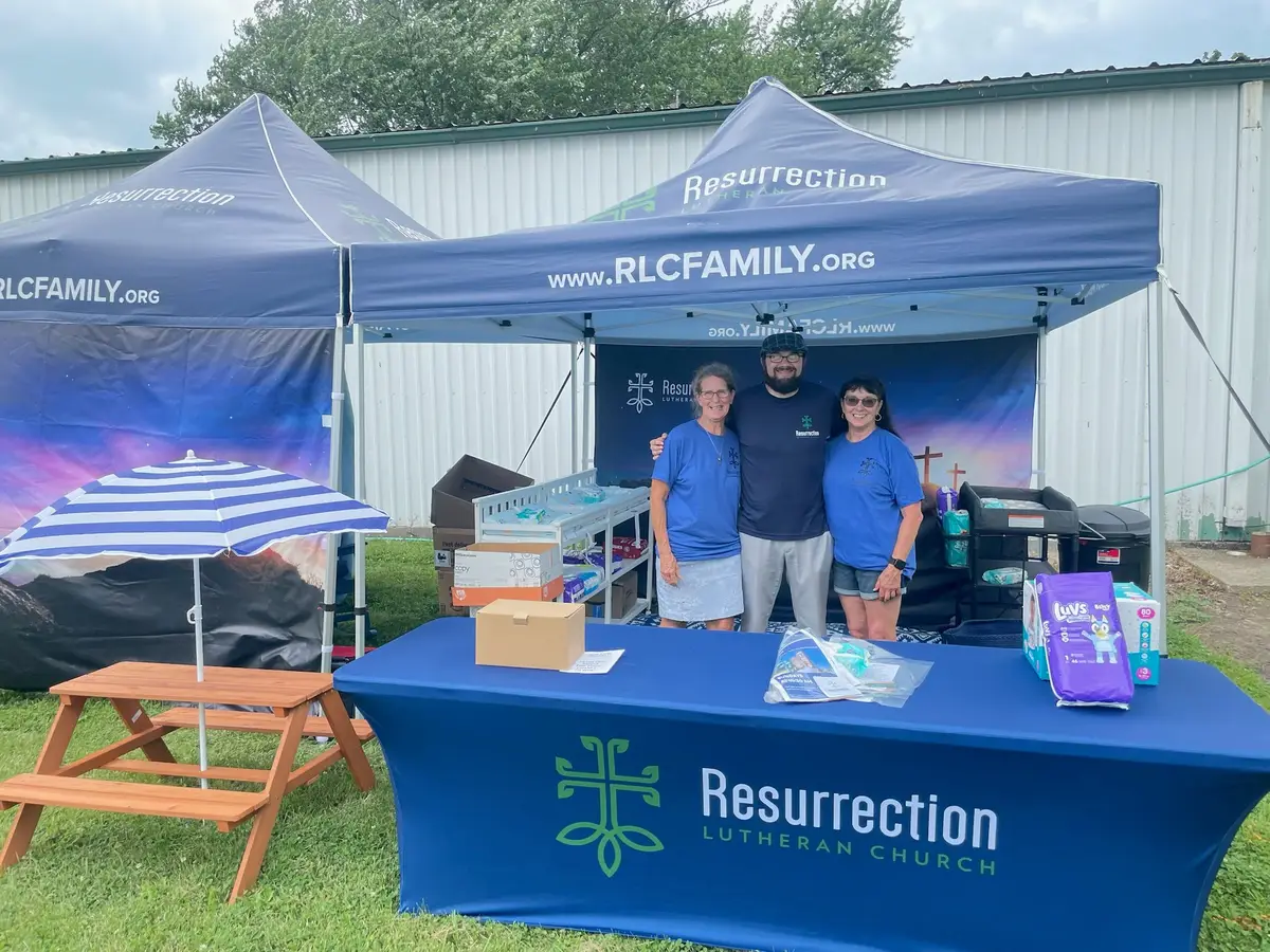 Volunteers at the Resurrection Lutheran tent at the Green County Fair.